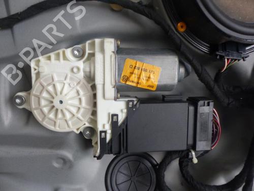 Used Front right window mechanism Front right window mechanism VW BORA I (1J2) 1.9 TDI (115 hp) 25091381 25091381