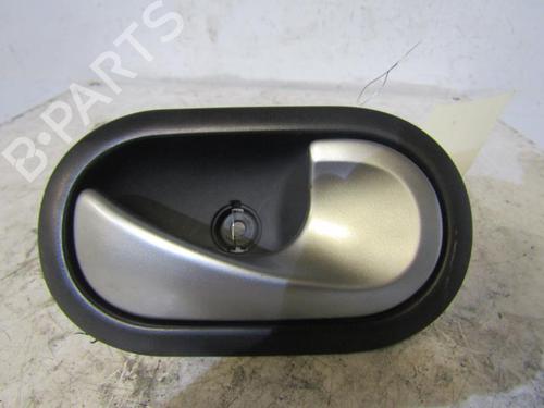 Venstre bak invendig håndtak RENAULT CLIO III (BR0/1, CR0/1) [2005-2014]  25090816