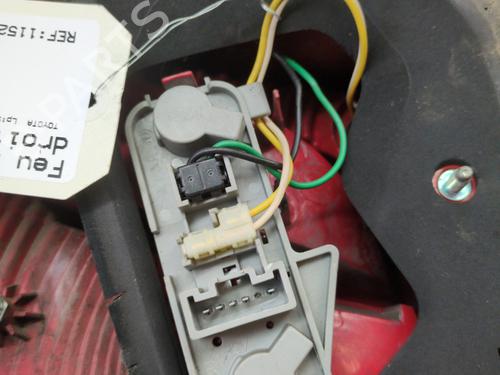 Used Right taillight TOYOTA YARIS (_P9_) 1.4 D-4D (NLP90_, NLP90R) (90 hp) 30392245