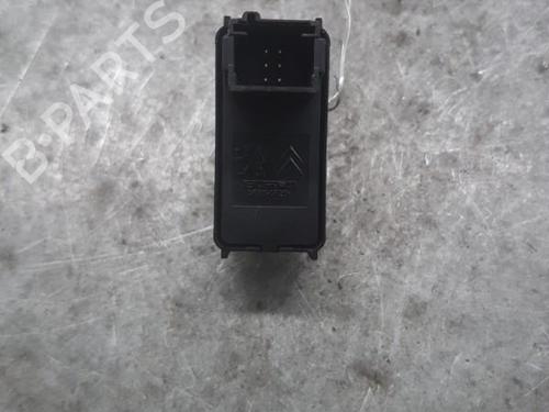 Used Right front window switch Right front window switch PEUGEOT 3008 I MPV (0U_) 1.6 HDi (109 hp) 25074877 25074877