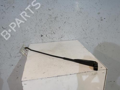 Used Front windshield wiper arm RENAULT TRAFIC Van (T_, P_, V_) 1.9 D (60 hp) 25080621