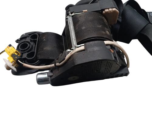 Front left seatbelt VW TOURAN (1T3) 1.6 TDI | BP32438393I26