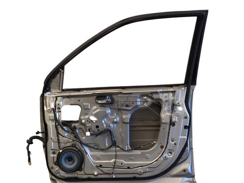 Used Right front door NISSAN X-TRAIL I (T30) 2.2 Di 4x4 (114 hp) 27387847
