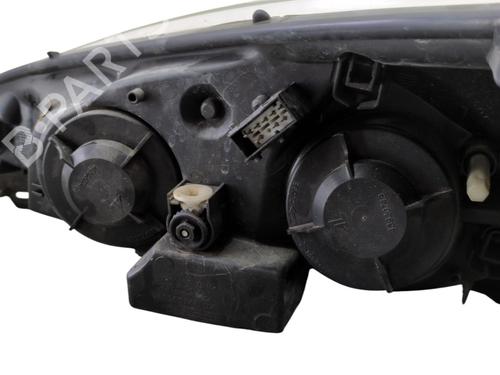 Right headlight PEUGEOT 206+ (2L_, 2M_) 1.4 HDi eco 70 | BP31832661C29 