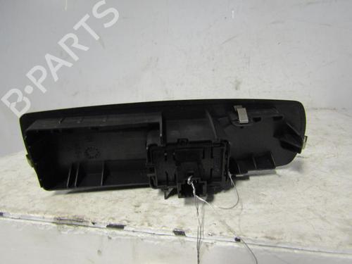 Used Right front window switch Right front window switch RENAULT LAGUNA III (BT0/1) 2.0 dCi (BT01, BT08, BT09, BT0E, BT0K, BT12, BT1C, BT1D,... (150 hp) 25068935 25068935