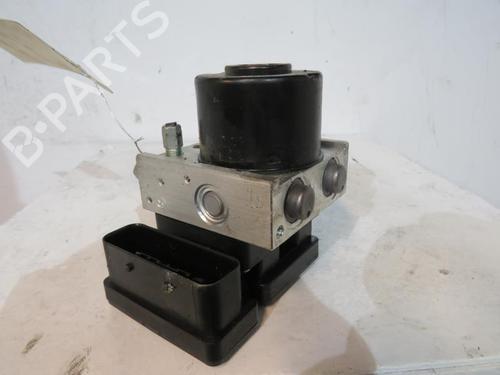 Used ABS pump TOYOTA YARIS (_P9_) 1.3 VVT-i (SCP90_, SCP90R) (87 hp) 25083606