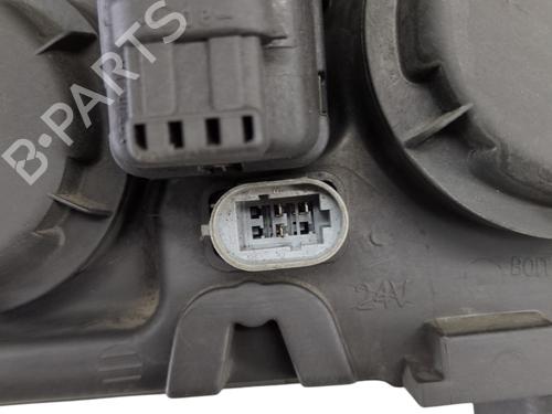 Używane Lampa przednia lewa RENAULT SCÉNIC I MPV (JA0/1_, FA0_) 1.6 (JA00, JA16, JA15, JA19, JA1V, JA2B, JA2C, JA0B,... (107 hp) 30307713