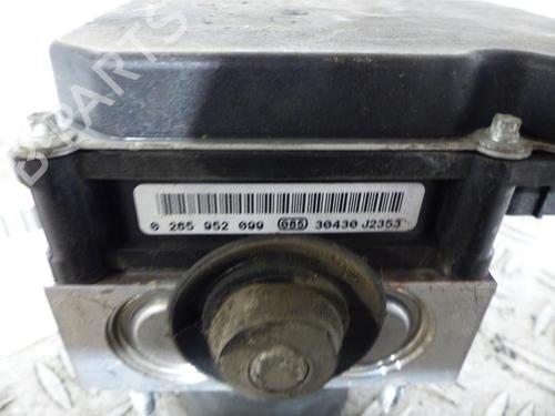 Used ABS pump ABS pump FIAT 500 (312_) 1.3 D Multijet (312AXE1A) (95 hp) 25065032 25065032