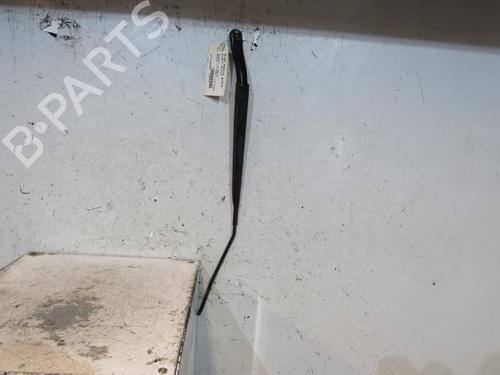 Used Front windshield wiper arm RENAULT MEGANE III Hatchback (BZ0/1_, B3_) 1.5 dCi (86 hp) 25081230