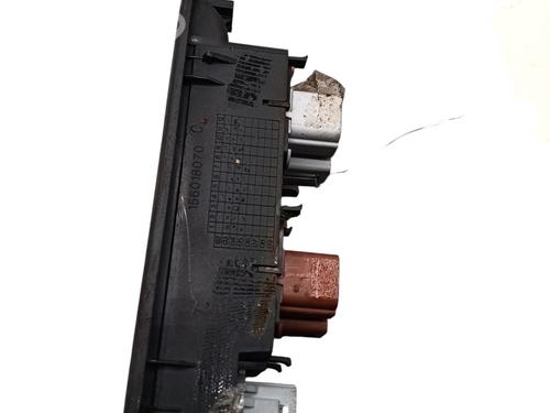 Interrupteur de vitre avant gauche RENAULT GRAND SCÉNIC II (JM0/1_) 1.9 dCi (JM0G, JM12, JM1G, JM2C) | BP29956377I27