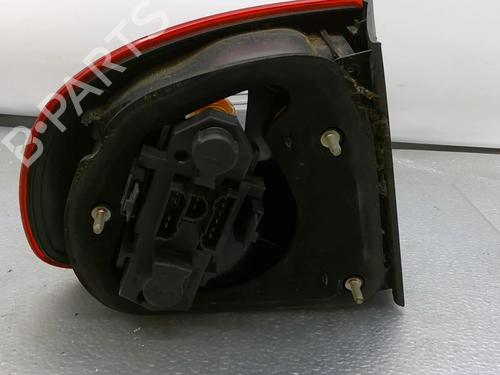 Used Right taillight Right taillight 25111518 25111518