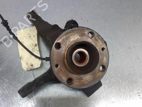 Used Right front steering knuckle DACIA SANDERO 1.4 (BS0C, BS0A, BS0G, BS1F, BS0E) (75 hp) 25104991