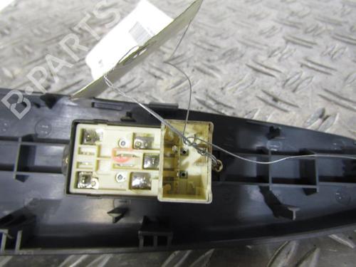 Right front window switch KIA CERATO I Hatchback (LD) 2.0 CRDi | BP25069999I26 