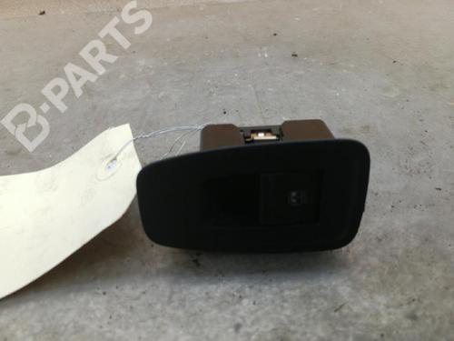 Used Right front window switch Right front window switch RENAULT CLIO V (B7_) 1.5 Blue dCi 85 (B7AG) (86 hp) 10576996 10576996