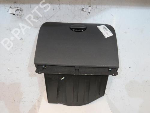 Hanskerom CITROËN C5 II (RC_) 1.6 HDi (RC8HZB) (109 hp) 25108675