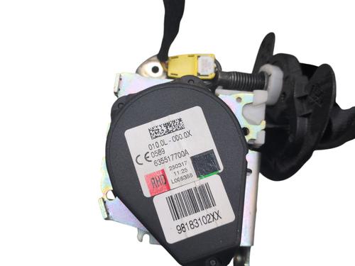 front-left-seatbelt-citroen-c3-iii-sx-2016-31770107 main image