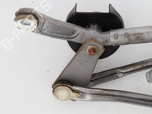 front-wiper-motor-toyota-auris-_e18_-2012-2013-2014-2015-2016-2017-2018-2019-36847933 main image
