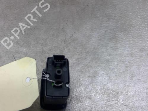 Used Right rear window switch Right rear window switch MERCEDES-BENZ B-CLASS Sports Tourer (W245) B 200 CDI (245.208) (136 hp) 25082406 25082406