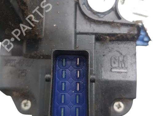 Used Front right lock RENAULT TRAFIC II Van (FL) 1.9 dCi 80 (FL0B) (82 hp) 25058373
