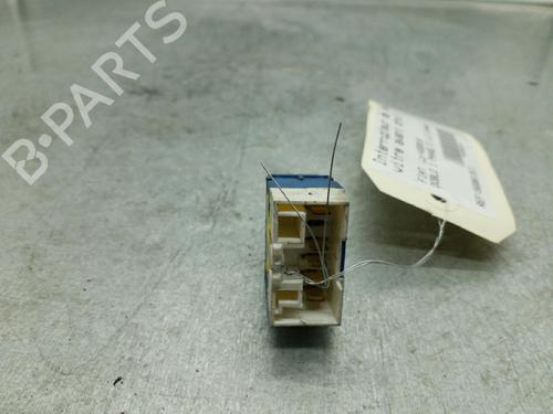 Used Right front window switch Right front window switch FIAT DOBLO Box Body/MPV (223_) 1.3 D Multijet (75 hp) 25089205 25089205