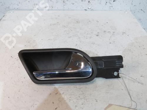 Used Front right interior door handle Front right interior door handle VW GOLF V (1K1) 1.9 TDI (90 hp) 10604067 10604067