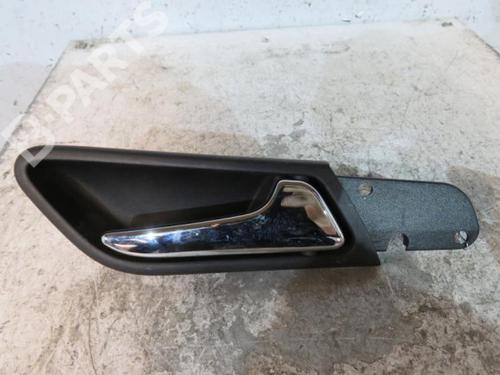 Used Rear right interior door handle Rear right interior door handle MERCEDES-BENZ A-CLASS (W169) A 180 CDI (169.007, 169.307) (109 hp) 10606536 10606536