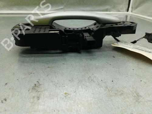 Used Front right exterior door handle RENAULT MEGANE III Hatchback (BZ0/1_, B3_) 1.9 dCi (BZ0N, BZ0J) (131 hp) 25089399