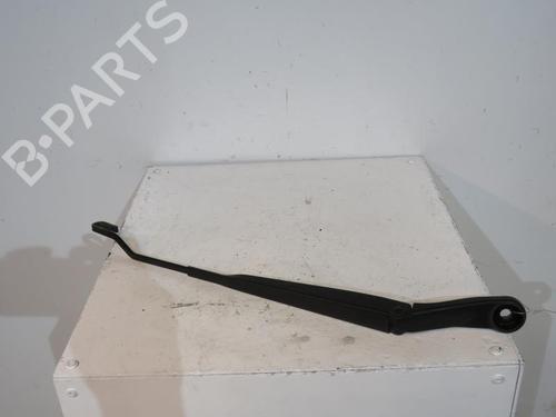 Used Front windshield wiper arm NISSAN MICRA III (K12) 1.2 16V (65 hp) 25095177