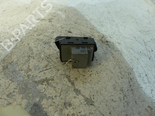 Used Right front window switch Right front window switch VW POLO IV (9N_, 9A_) 1.2 12V (64 hp) 25067664 25067664