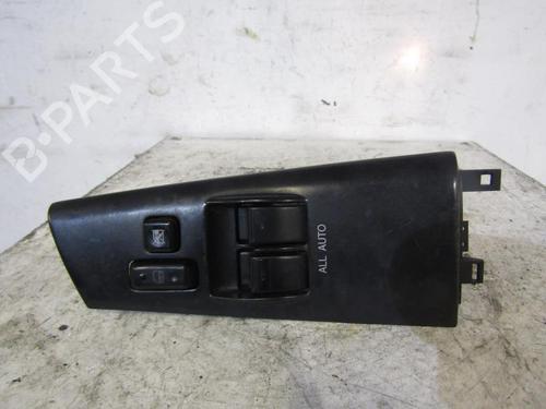 Used Left front window switch TOYOTA COROLLA (_E12_) 1.4 D (NDE120_, NDE120R) (90 hp) 25090033