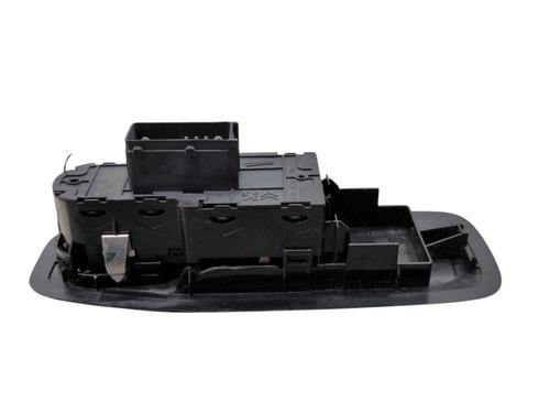 Left front window switch PEUGEOT 208 I (CA_, CC_) 1.2 VTI 82 | BP29431055I27 