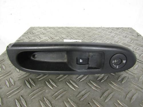 Used Right front window switch Right front window switch RENAULT CLIO II (BB_, CB_) 1.5 dCi (B/CB07) (65 hp) 10588791 10588791