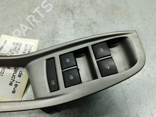 Used Left front window switch Left front window switch CHEVROLET ORLANDO (J309) 2.0 D (163 hp) 25063120 25063120