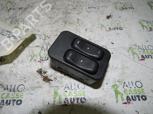 Used Left front window switch OPEL ASTRA F Hatchback (T92) [1991-2000]  25097265