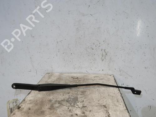 Used Front windshield wiper arm FORD FIESTA VI (CB1, CCN) 1.25 (82 hp) 25096843