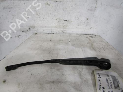 Used Rear windshield wiper arm MERCEDES-BENZ M-CLASS (W163) ML 230 (163.136) (150 hp) 25085366