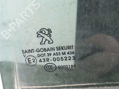 Used Rear left door window Rear left door window 25072695 25072695