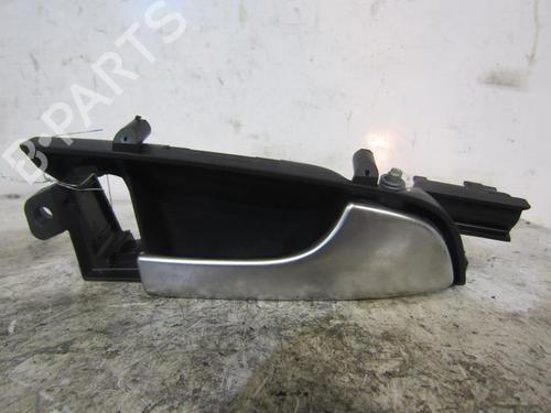 Used Front right interior door handle AUDI A3 (8P1) 2.0 TDI (140 hp) 25106109