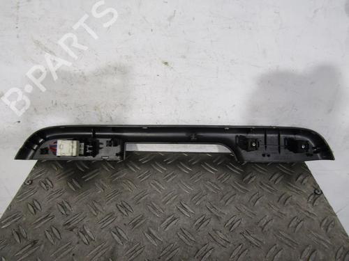 Used Right rear window switch NISSAN X-TRAIL I (T30) 2.2 Di 4x4 (114 hp) 25069523