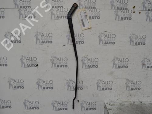 Used Front windshield wiper arm AUDI A3 (8L1) 1.9 TDI (110 hp) 25087098
