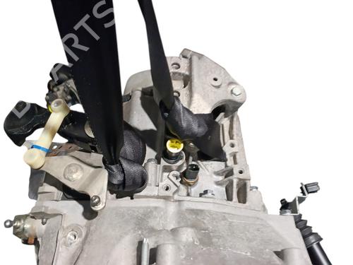 Used Gearbox Gearbox PEUGEOT 208 I (CA_, CC_) 1.2 VTI 82 (82 hp) 30819899 30819899