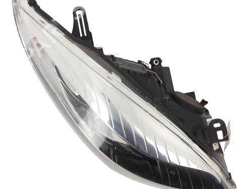 Used Right headlight Right headlight RENAULT MEGANE III Grandtour (KZ0/1) 1.5 dCi (KZ09, KZ0D, KZ1G, KZ29, KZ14, KZ1W, KZ10, KZ1F,... (110 hp) 33989887 33989887