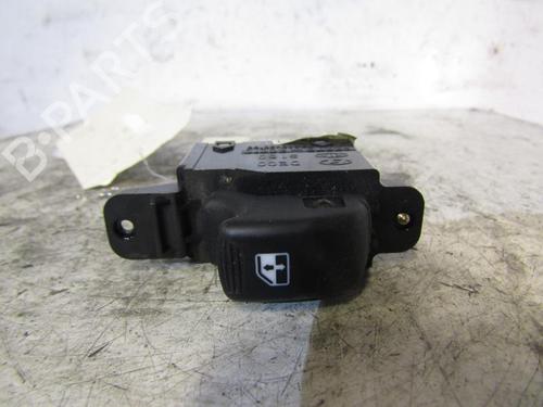 Used Right rear window switch HYUNDAI SANTA FÉ I (SM) 2.0 CRDi 4x4 (113 hp) 25078690