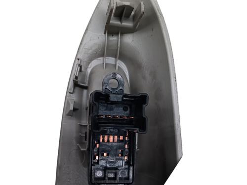 Used Right rear window switch NISSAN JUKE (F15) 1.5 dCi (110 hp) 30438705