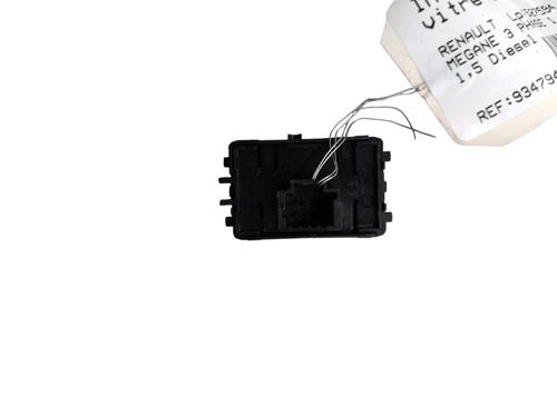 Used Right front window switch RENAULT MEGANE III Grandtour (KZ0/1) 1.5 dCi (KZ1M, KZ1W, KZ0R) (106 hp) 25055233