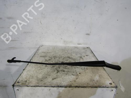 Used Front windshield wiper arm SKODA OCTAVIA II (1Z3) 1.9 TDI (105 hp) 25078951