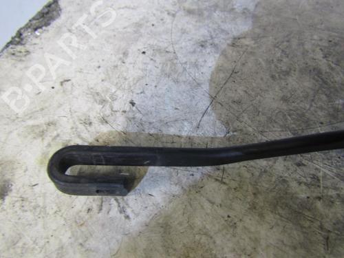 front-windshield-wiper-arm-hyundai-i10-i-pa-2007-2008-2009-2010-2011-2012-2013-2014-2015-2016-2017-2018-25079262 main image