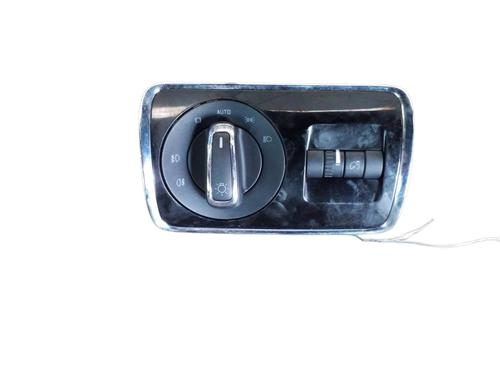 switch-skoda-superb-ii-estate-3t5-2009-2010-2011-2012-2013-2014-2015-25087333 main image