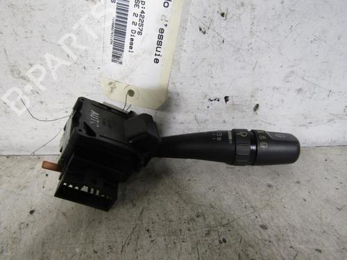 Used Steering column stalk HYUNDAI TRAJET (FO) 2.0 CRDi (113 hp) 25085518
