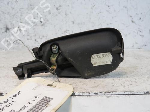 Højre bagtil invendig håndtag Højre bagtil invendig håndtag AUDI A4 B5 (8D2) 1.9 TDI (116 hp) 25084176 25084176